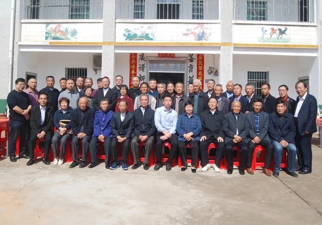 【建衡实业】九九重阳节，慰问暖人心。